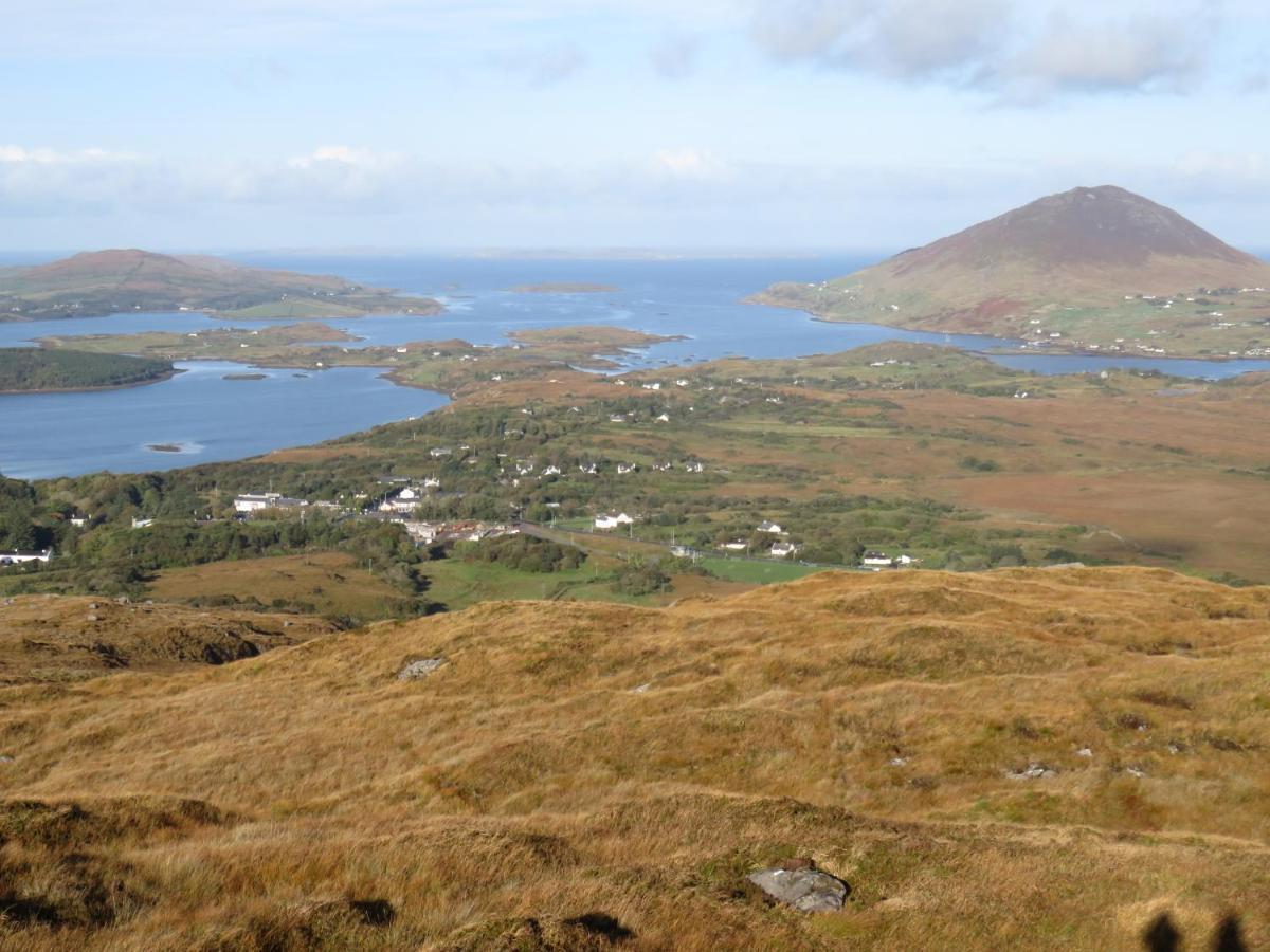 Letterfrack Farmhouse On Equestrian Farm In Letterfrack Beside Connemara National Park Tullywee Bridge المظهر الخارجي الصورة
